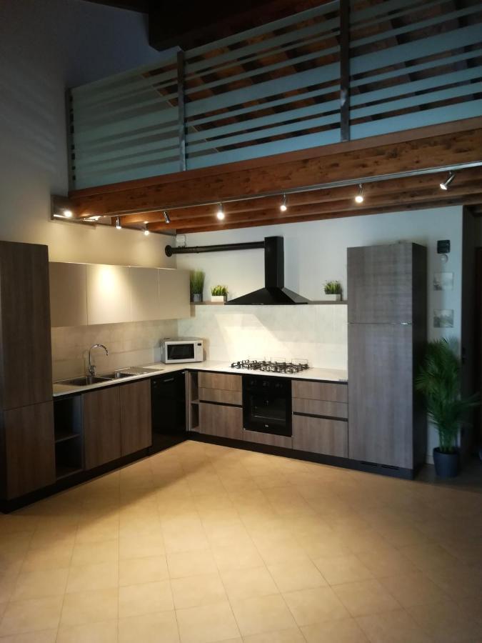 Casa Lorena 데센자노델가르다 외부 사진