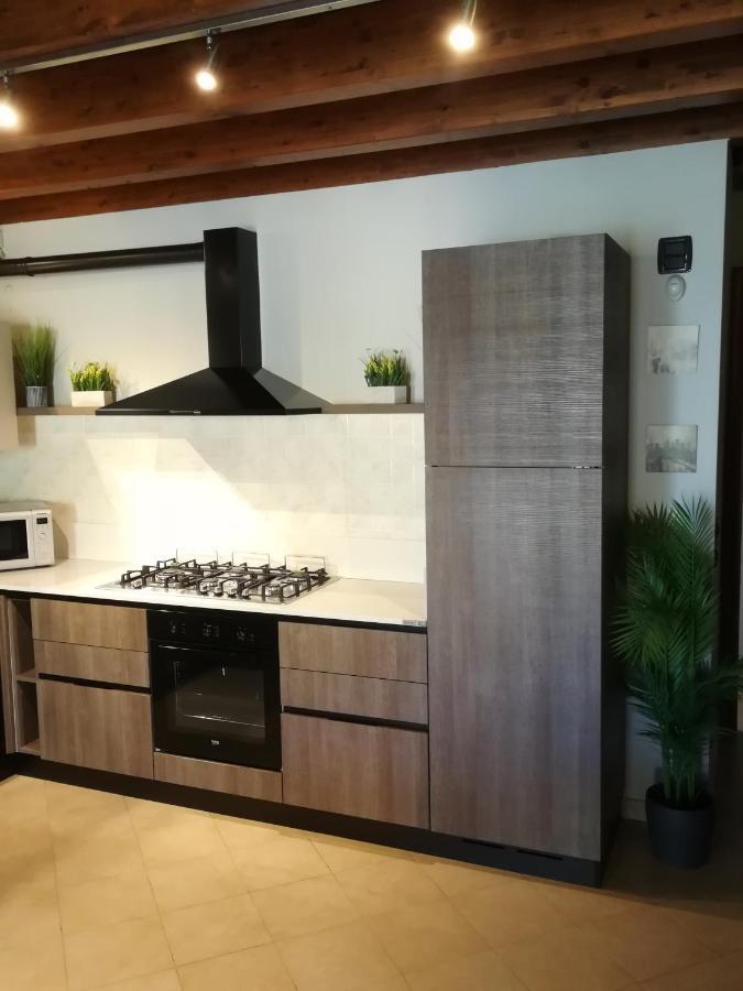 Casa Lorena 데센자노델가르다 외부 사진