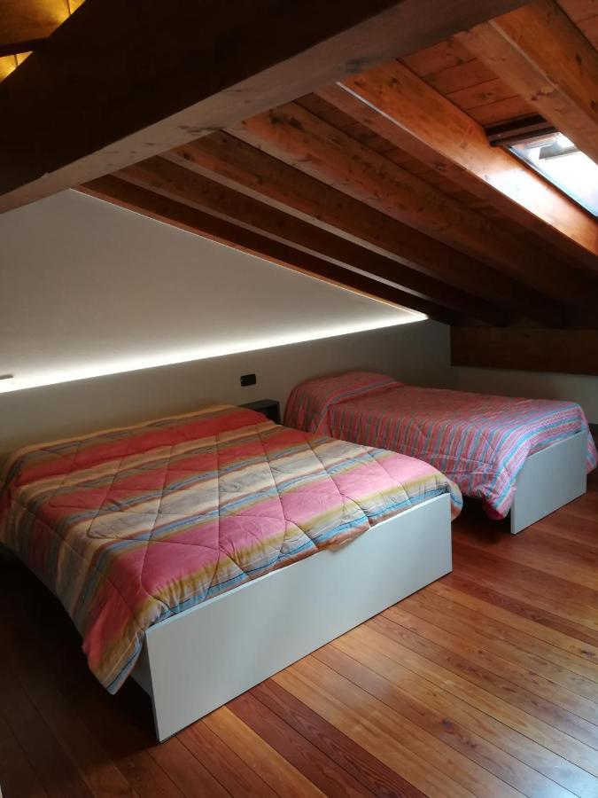 Casa Lorena 데센자노델가르다 외부 사진
