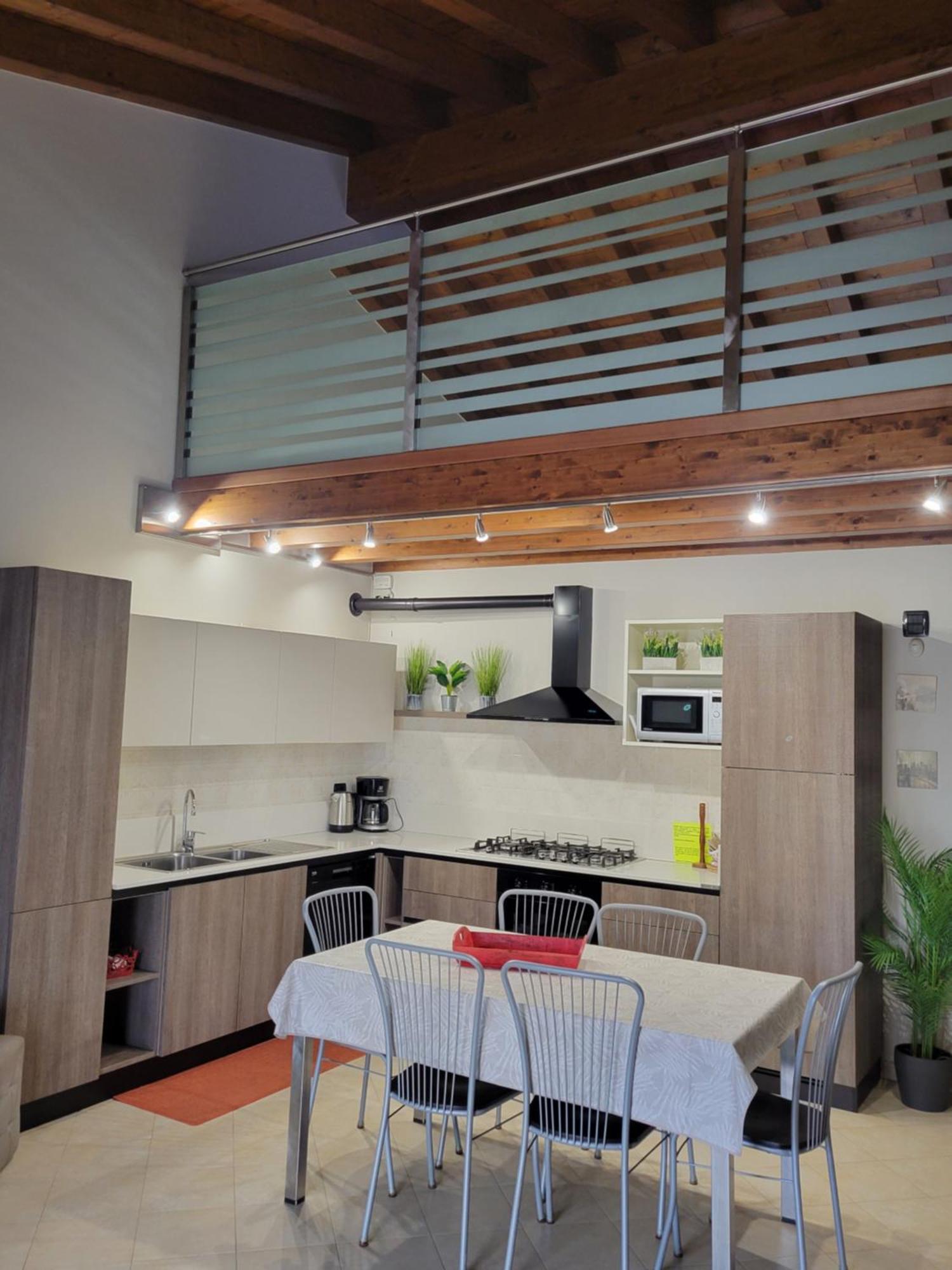 Casa Lorena 데센자노델가르다 외부 사진
